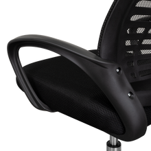 Silla de Escritorio Liz, Negro, cuenta con brazos y espaldar