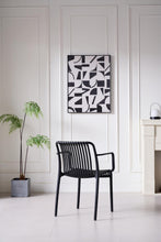 Silla Terra con Brazos, Color Negro, Con espaldar X4