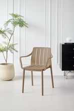 Combo Vive, Incluye Mesa Redonda y 2 Sillas en Color Taupe