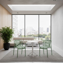 Silla Terra con Brazos, Color Verde Olivo, Con espaldar X2