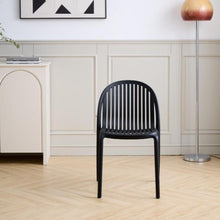Set de 4 Sillas Marruecos, Negro, con Espaldar en Rayas y Diseño Minimalista