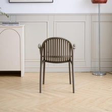 Set de 2 Sillas Marruecos con Brazos, Taupe, con Espaldar en Rayas y Diseño Minimalista