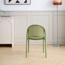 Set de 2 Sillas Marruecos, Verde Olivo, con Espaldar en Rayas y Diseño Minimalista