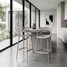 Silla para Bar Palermo, Taupe, con Reposa Pies Doble Propósito