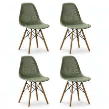 Set de 4 Sillas Aira, Color Verde, con Espaldar y Patas en Madera