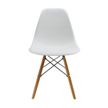 Silla Eames Patas En Madera para comerdor, sala, restaurante - Blanca