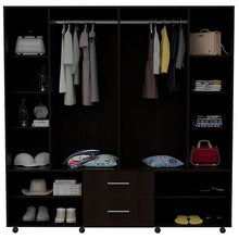 Closet Dallas, Wengue, con Ocho Puertas Abatibles y Dos Cajones Organizadores