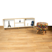 Combo de Entretenimiento Mesa TV Eco Plus (50x150x30) Blanco Fresno + Puff Redondo Colors